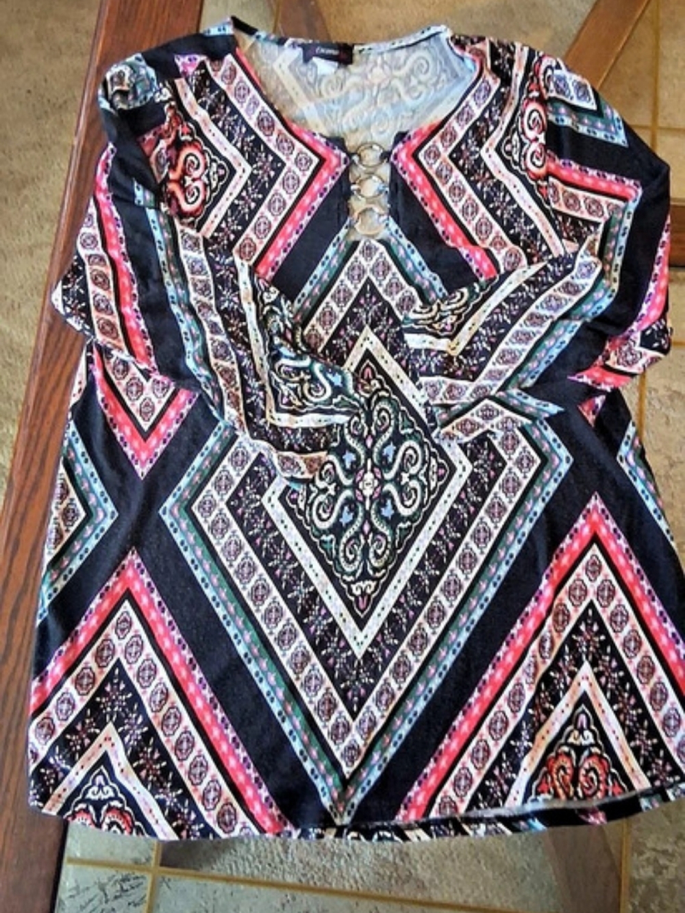 Coomo Geometric Print Blouse in Black & Pink Size Medium